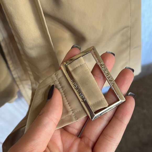 Calvin Klein Belted Trench Coat with Hood | Size medium | Tan color - Picture 15 of 17